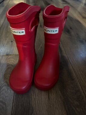 Hunter Kids Target Red Rain Boots Size 5 Waterproof With Pull-On Handles Durable